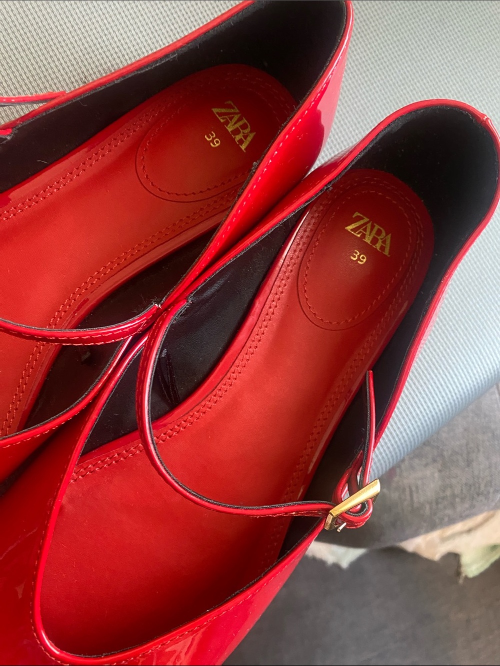 Zara Red Patent Mary Jane Flats with Buckle Strap - Picture 2 of 4